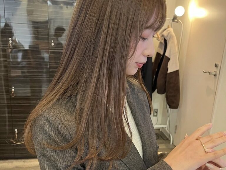 【卒業生インタビュー】正社員として働きながらネイリストへ。夢に向かって経験を積む卒業生のストーリー